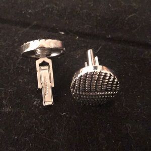 Men’s cuff links